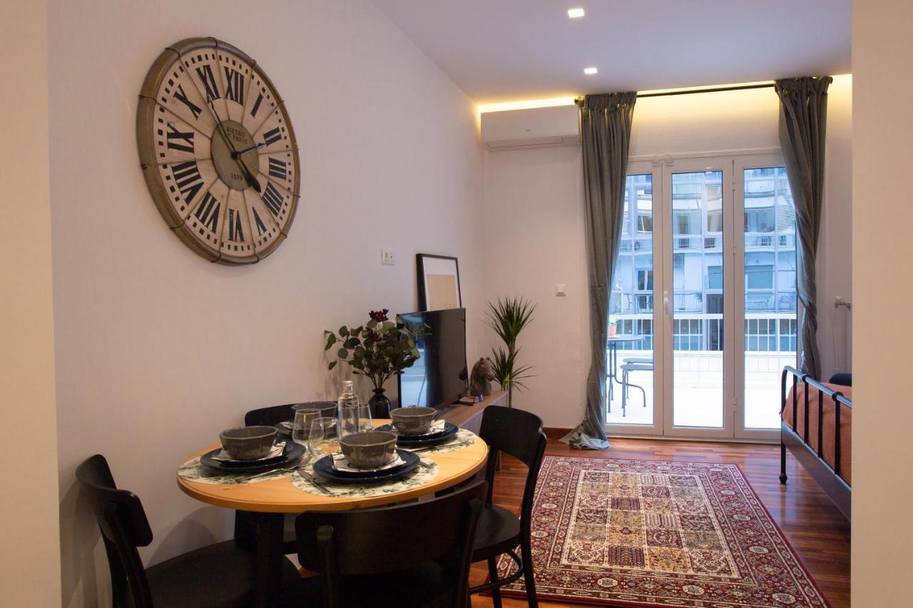 Phaedrus Living: City Centre Luxury Flat Mavromichali Atina Dış mekan fotoğraf